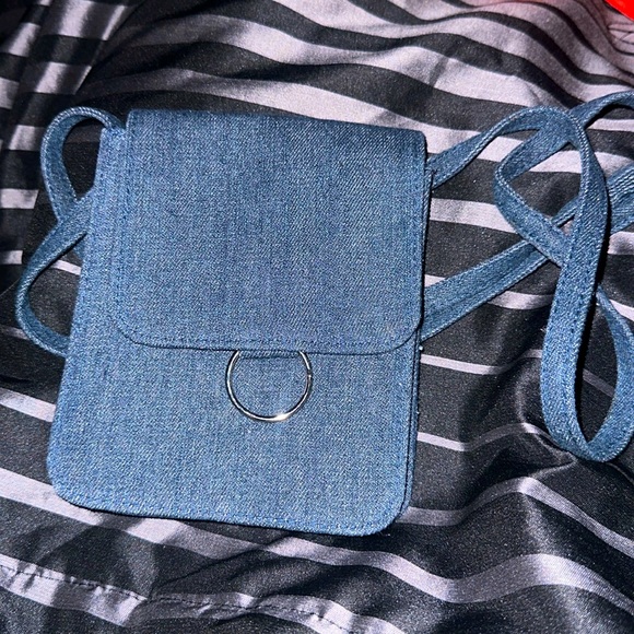S/M Denim Crossbody. BRAND NEW NEVER WORN! Lmk if you're interested - Picture 1 of 4